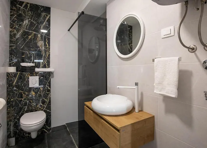 Apartment Lovely In With Wifi Komarna