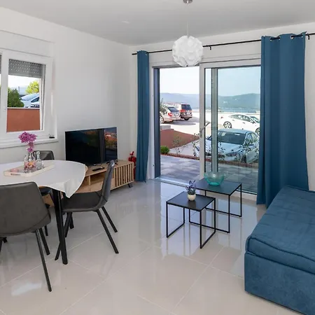 アパート Lovely In With Wifi *